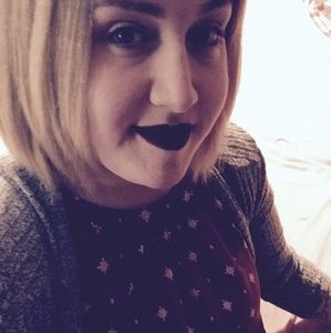 Meet your Posher, Candace